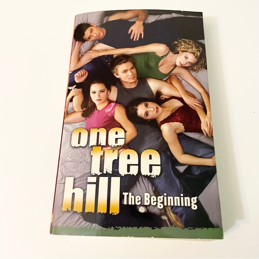2005 One Tree Hill The Beginning Book by Jenny Markas